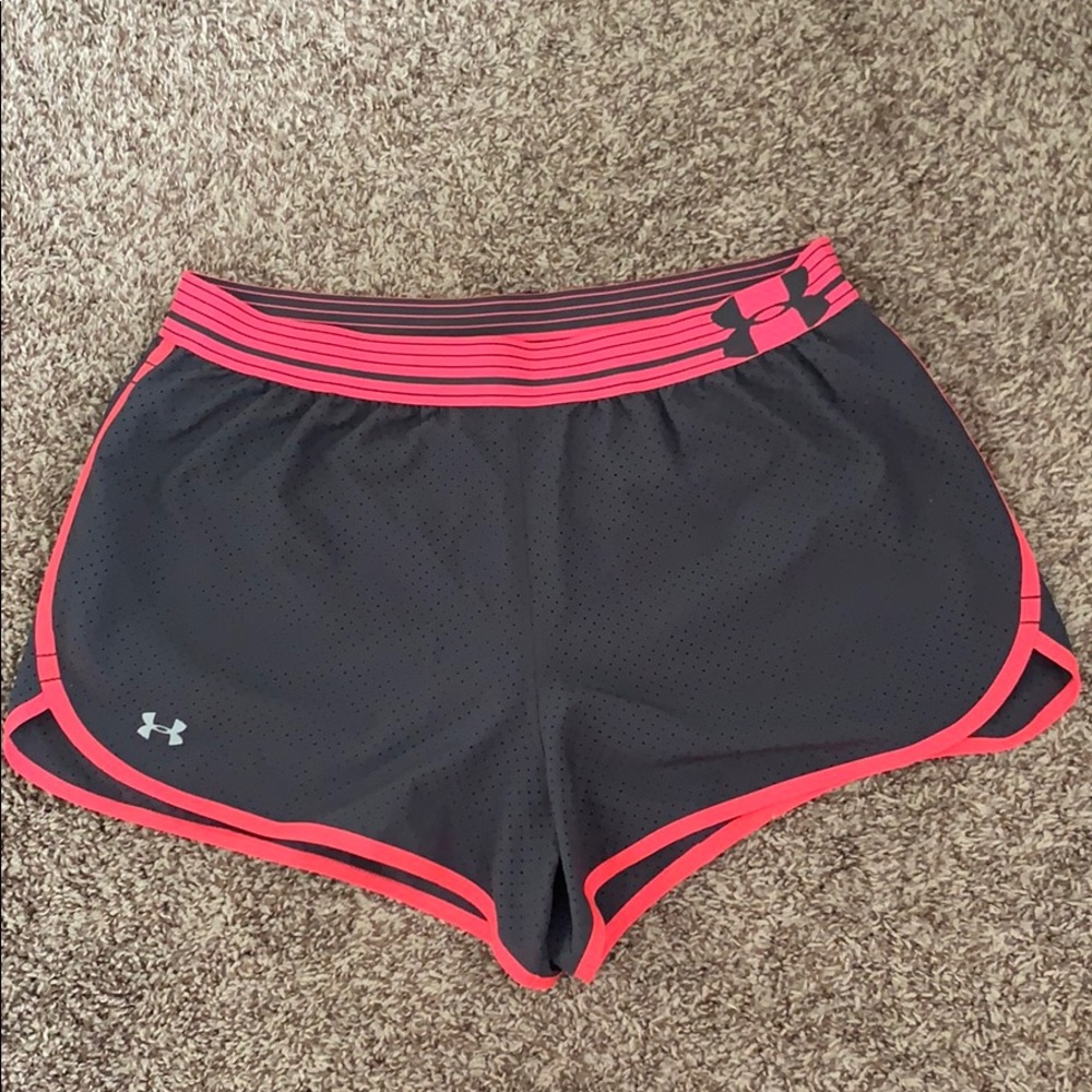 COPY - Under Armour shorts size M